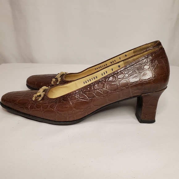 Womens Salvatore Ferragamo 7B Brown Croc-Embossed Chunky 3" Heels Gold Chain - Picture 4 of 12